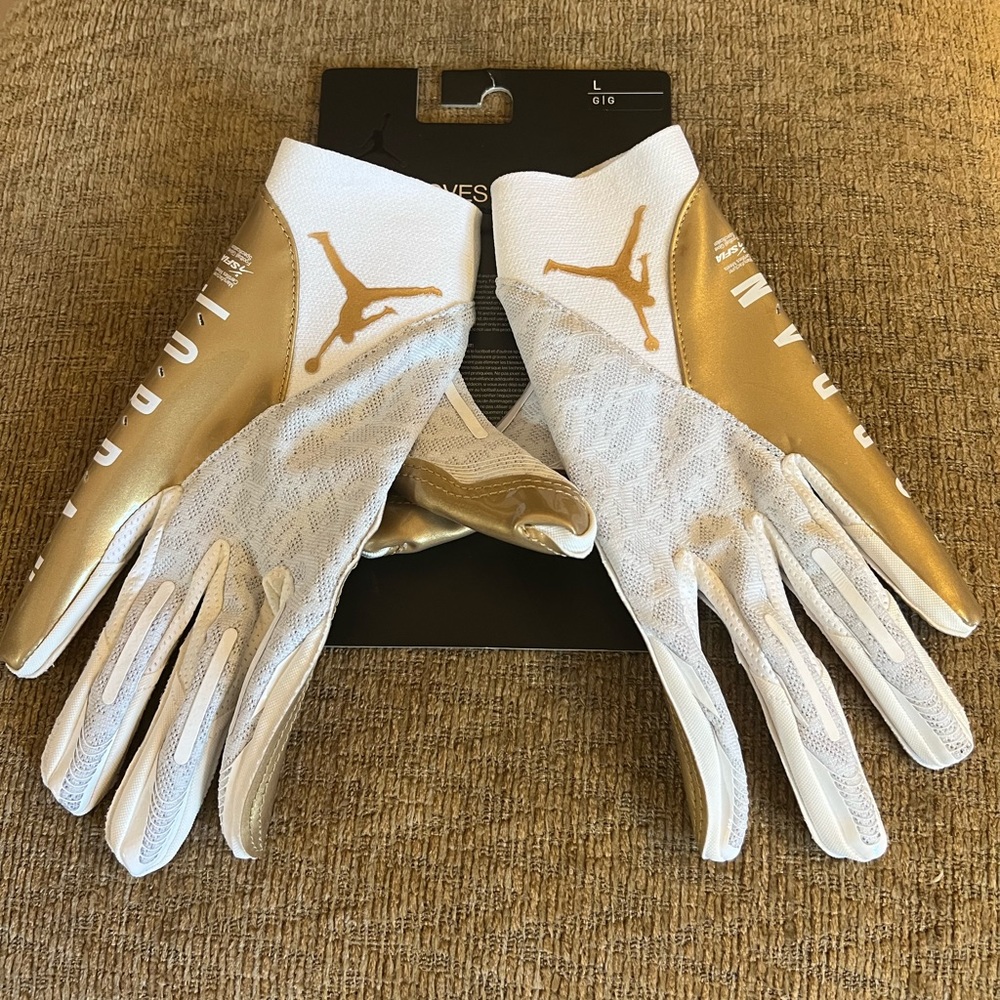 Brand New Jordan football knit gloves size adult large